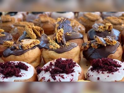 Restaurant in Hampshire 'forced to move' in doughnuts row