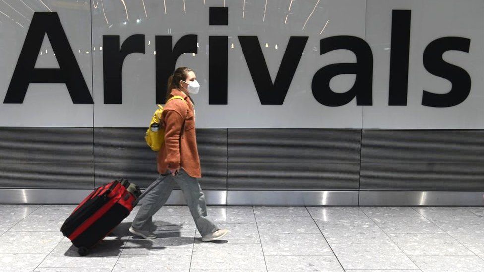 Covid-19: English travellers face fines and losing flights without new permit