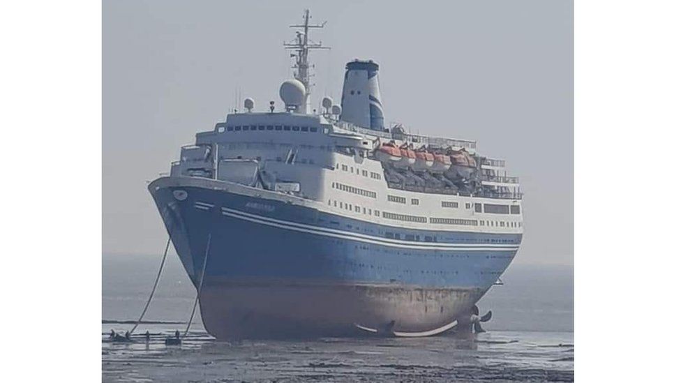 UK cruise ships scrapped in India's 'ship graveyard'