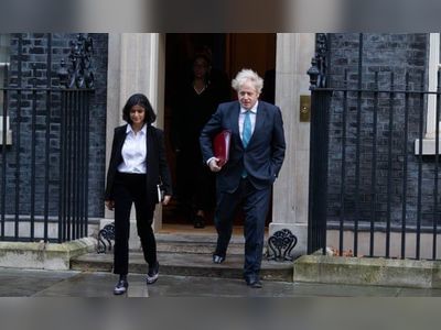 Downing Street rewrote ‘independent’ report on race, experts claim