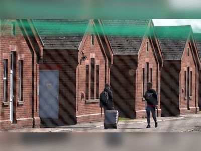 Napier Barracks: Home Office 'accepted Covid risk' at asylum camp