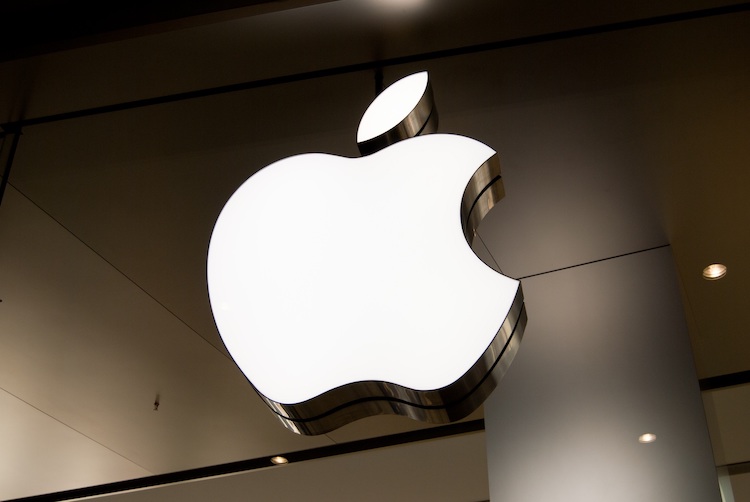 Apple Making A Move to Crypto? Headhunting from Fintech