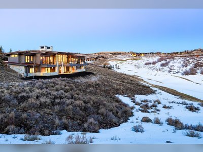 A Luxe Mountain Contemporary  in Park City, UT
