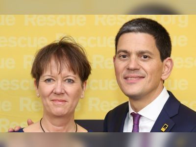 David Miliband’s charity offers unpaid internships but he took home over £700,000