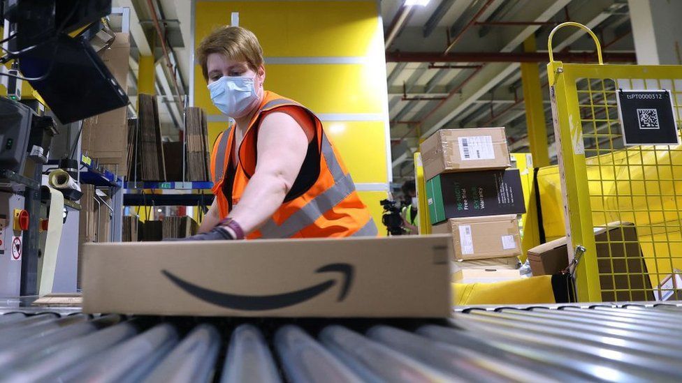 Amazon set to hire 10,000 UK workers - London Daily