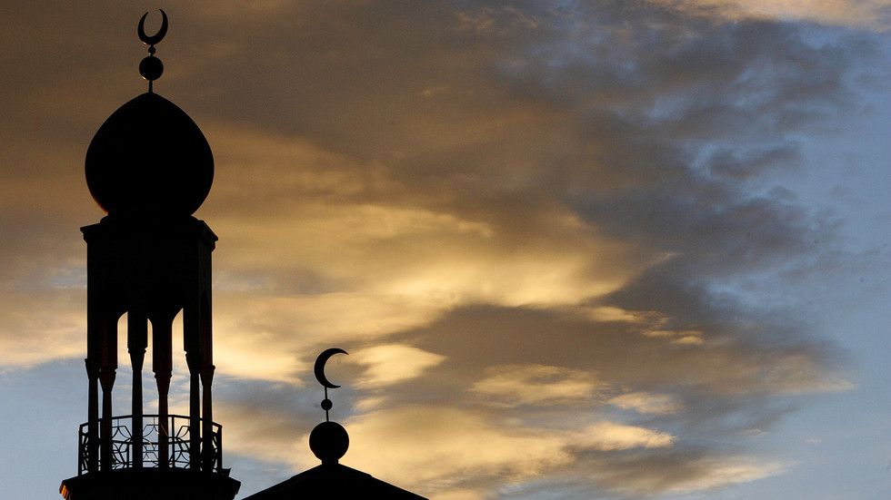 Muslim neighbourhoods in British towns are ‘no-go areas’ for white people, new book claims