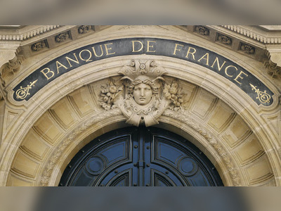 Bank of France Governor: 'One Or Two Years' Left To Start Regulating Crypto
