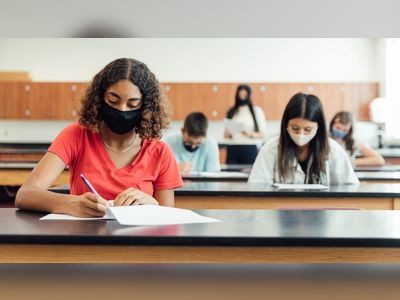Covid: Wales' teacher recruitment improving 'due to pandemic focus'