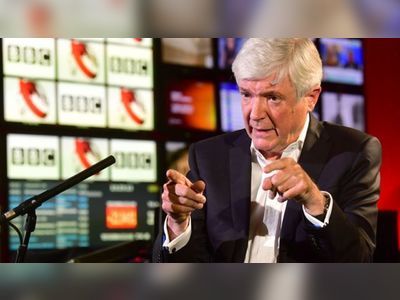 Ex-BBC boss Tony Hall: Wrong not to sack Bashir after Diana interview
