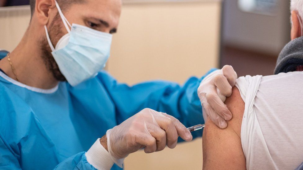 Covid-19: Walk-in vaccinations to begin in NI from Sunday