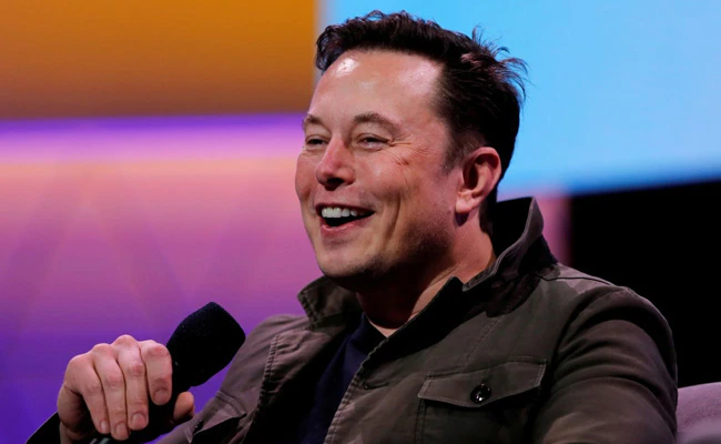 Elon Musk, Jack Dorsey Joke About Wigs, 'Special Performance' At Upcoming Cryptocurrency Meet