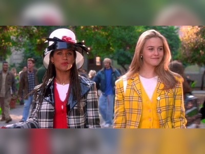 Look Back at Iconic Outfits From 'Clueless' - Clueless Fashion Moments Anniversary