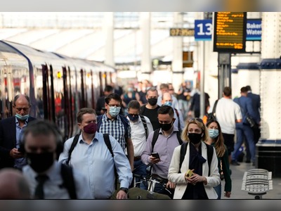 London leads the way as more cities make masks compulsory on transport
