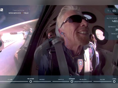 Richard Branson’s Virgin Galactic gets $800m boost from space flight