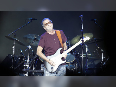 Guitarist Eric Clapton says he’ll CANCEL shows at venues that ‘discriminate’ by requiring vaccination