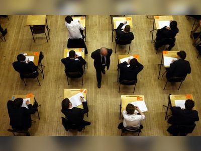 Pupils in England to get advance notice of topics in GCSEs and A-levels