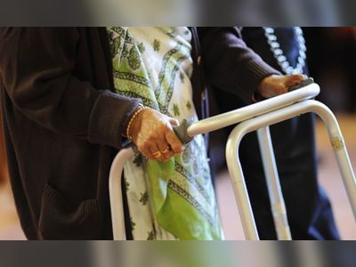 English care homes could lose 70,000 staff over mandatory Covid jab