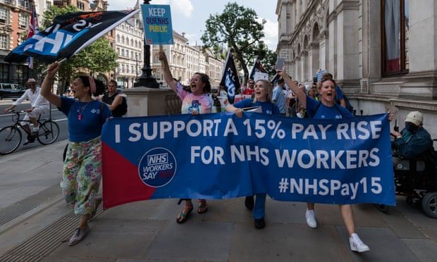 Ministers force NHS England to cover part of 3% staff pay rise