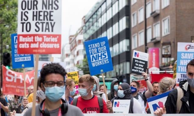 Anger as minister fails to announce expected pay rise for NHS staff