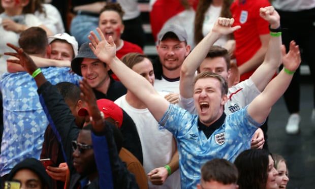 ‘That’s a belter!’ Three Lions and football singalongs storm the charts