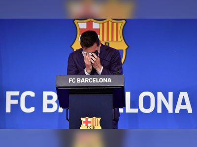 Emotional Messi says he "never" imagined that he would leave Barcelona