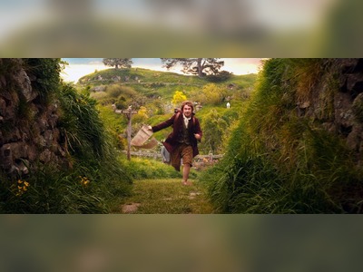 An unexpected journey: Amazon shifts $1bn Lord of the Rings  from New Zealand to UK