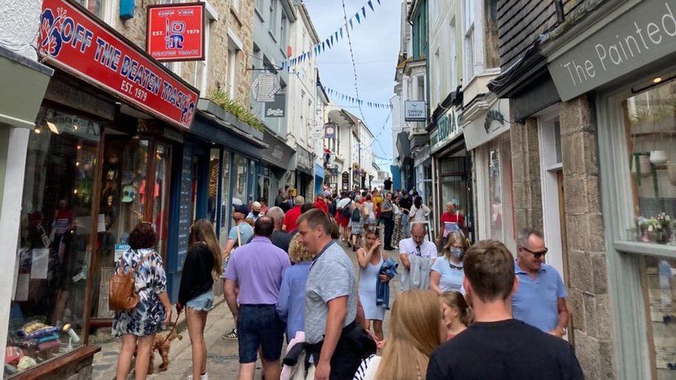 Covid: Cornwall tourists urged to 'stay away' as cases rise