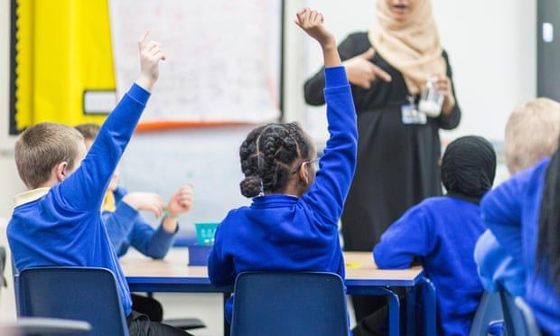 Classrooms in England ‘urgently’ need air filters, school unions say