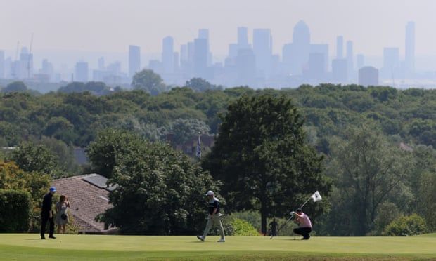 London golf courses could provide homes for 300,000 people, study says