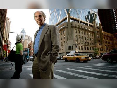 A master of self-promotion: letters reveal how Philip Roth ‘hustled’ for prizes