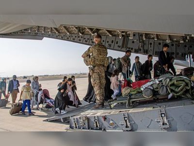 MPs trying to rescue more than 7,000 people trapped in Afghanistan