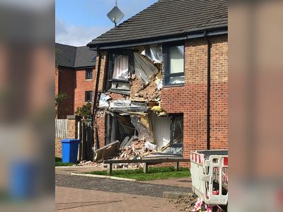 Man arrested after lorry crashes into house in East Kilbride