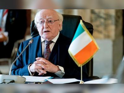Irish president urged to attend centenary service with Queen