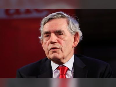 West will kill thousands if it keeps on hoarding vaccines, says Gordon Brown