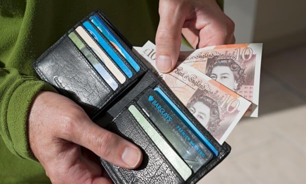 Low-paid workers tell MPs of fears over end of universal credit top-up
