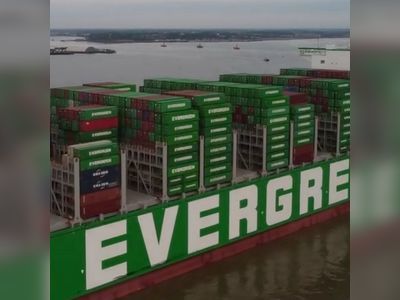 Drone captures arrival of largest container ship