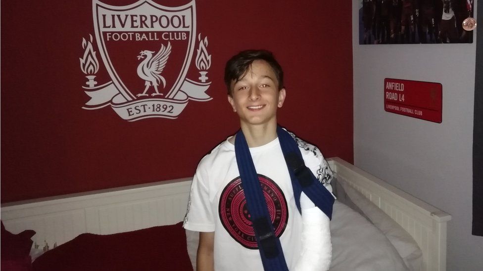 Liverpool star gives fan his kit after chance meeting while having X-rays