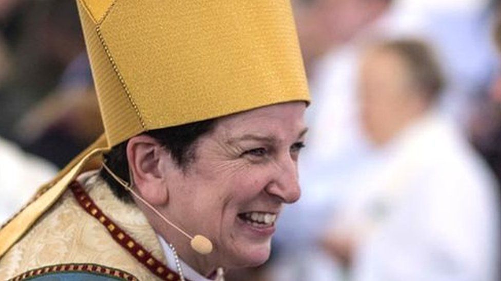 Bullying probe recommends Bishop Anne Dyer should leave role
