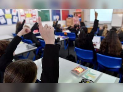 Covid ‘high alert’ warning as more than 100,000 pupils in England miss school