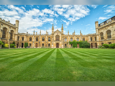 Cambridge University halts £400m deal with UAE over Pegasus spyware claims