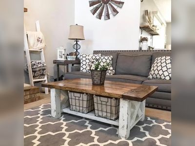 20 DIY Farmhouse Coffee Tables For Cozy Living Rooms