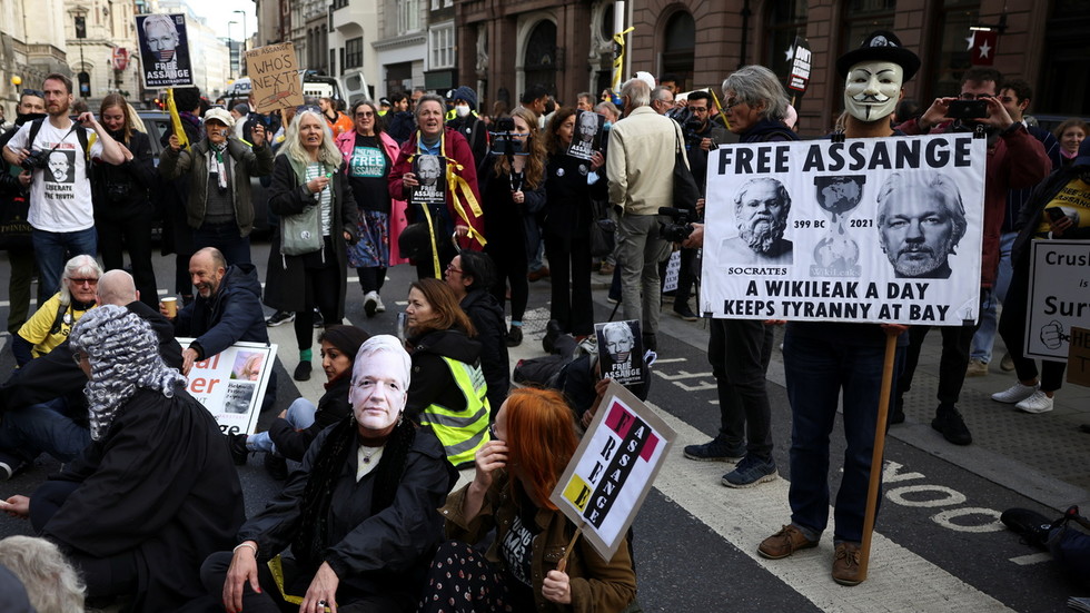 US appeal hearing to extradite Julian Assange concludes in UK High Court with no immediate ruling