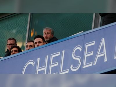 Book claim that Abramovich bought Chelsea on Putin's orders is defamatory, judge rules