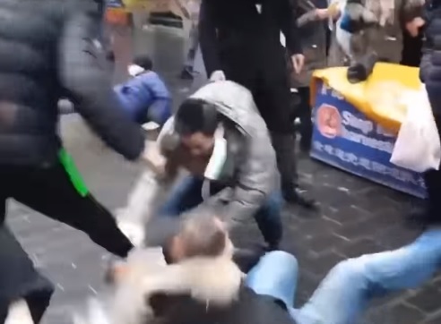 Chinese emigrants in London fought each other in group brawl