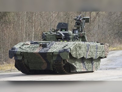 UK defence chief gets massive bonus despite tank failure