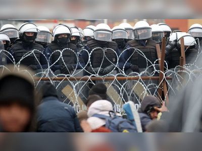 Belarus migrant crisis: British army engineers to help at Polish border