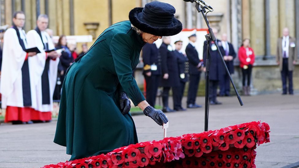Armistice Day: UK gathers for remembrance of deaths in military conflicts