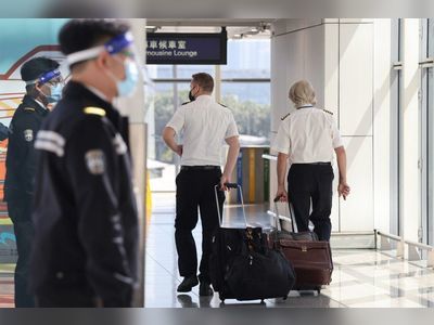 Cathay asks pilots to consider Los Angeles in bid to avoid Hong Kong quarantine