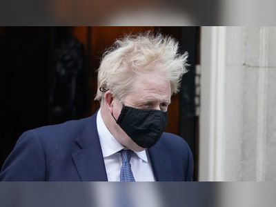 Boris Johnson criticised over Downing Street flat refurbishment probe