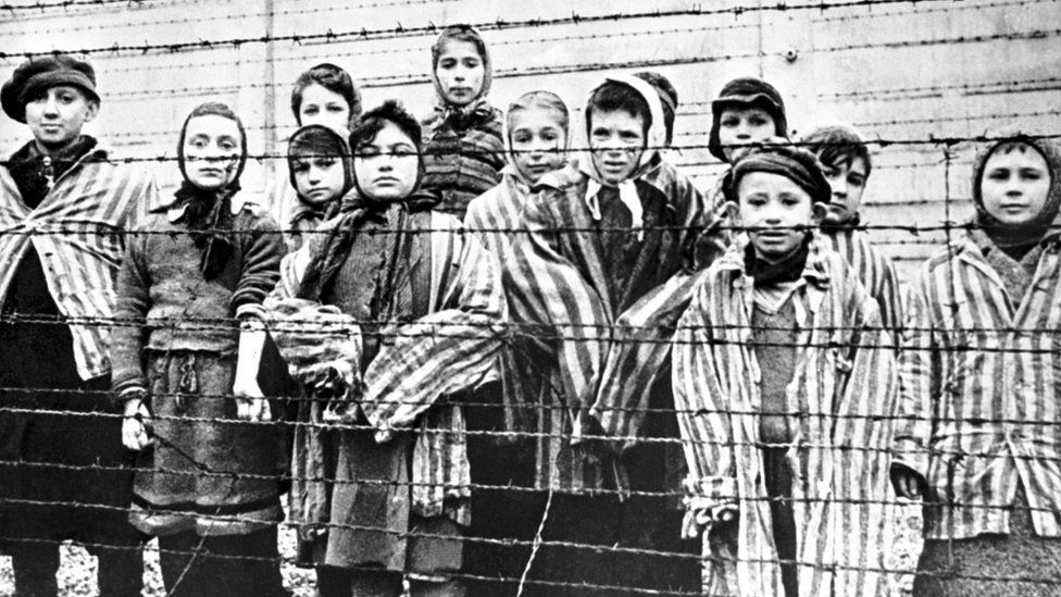 UN defines Holocaust denial in new resolution